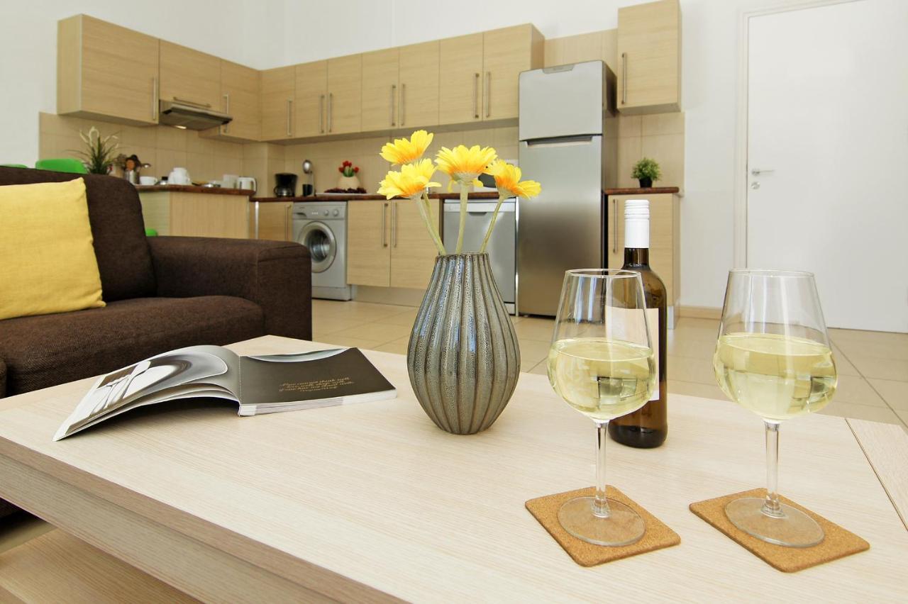 Calypso - Coralli Beachfront Apartment Protaras Exterior foto