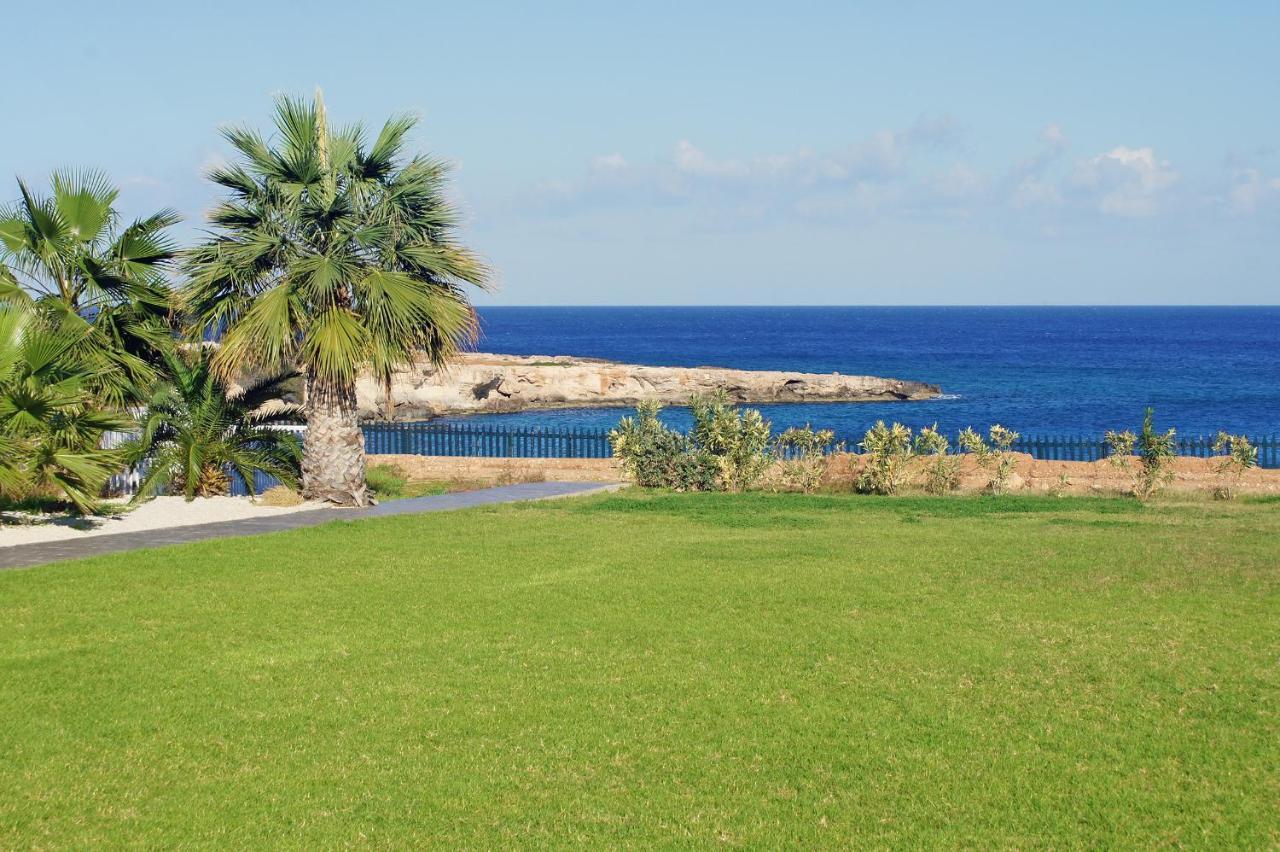 Calypso - Coralli Beachfront Apartment Protaras Exterior foto