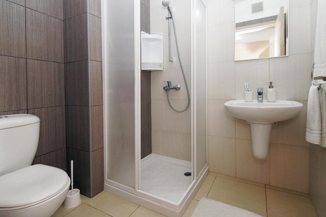 Calypso - Coralli Beachfront Apartment Protaras Exterior foto