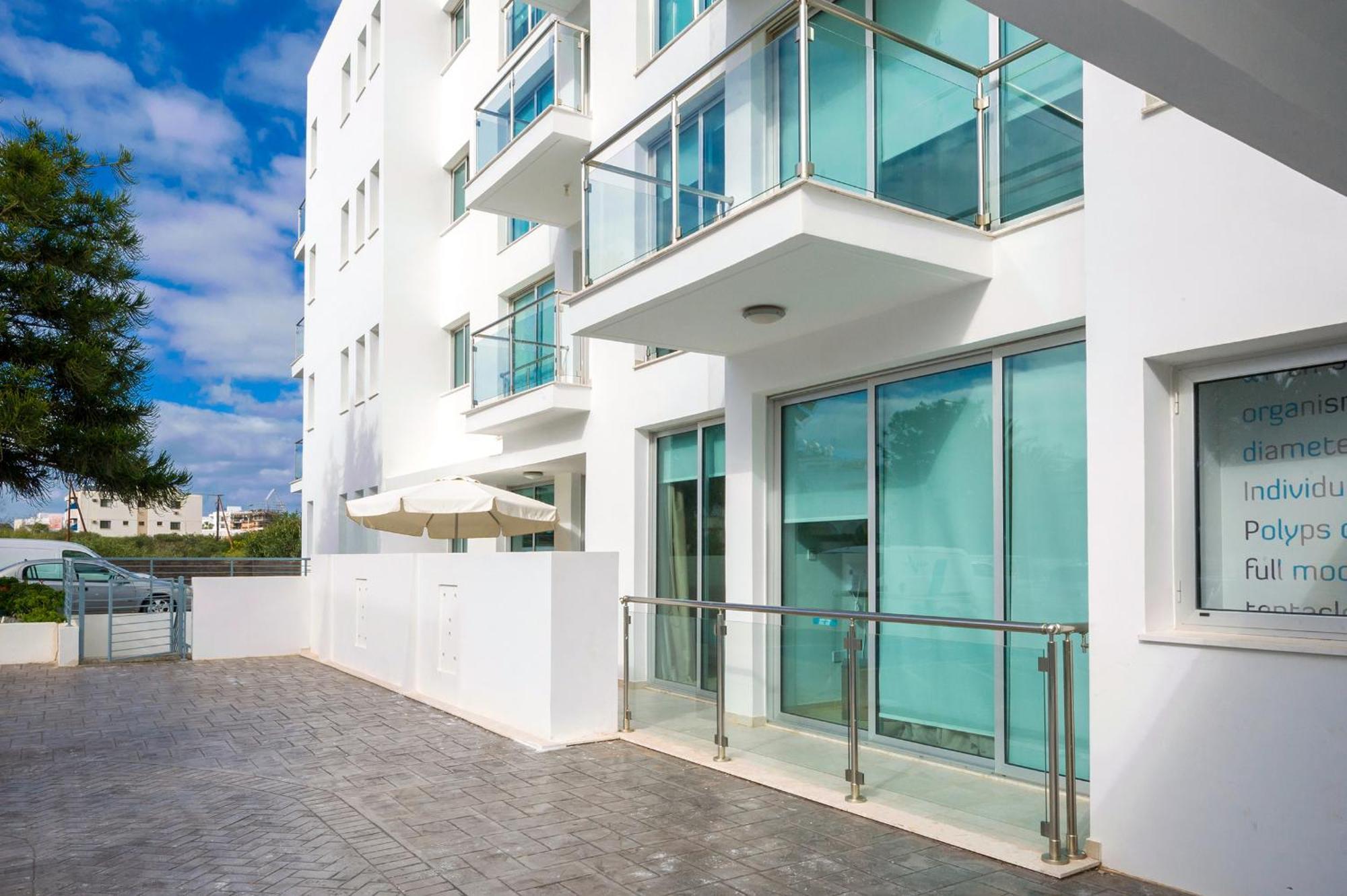 Calypso - Coralli Beachfront Apartment Protaras Exterior foto
