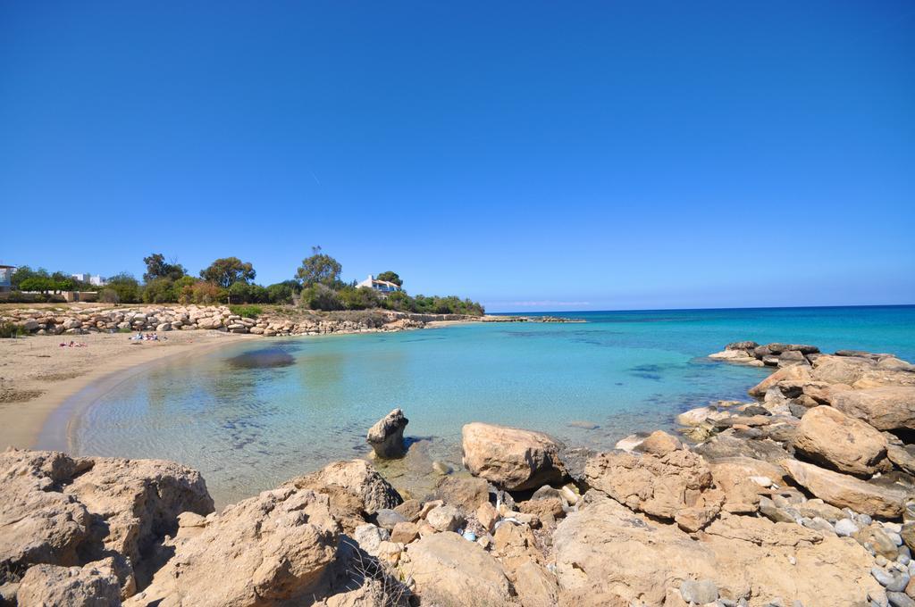 Calypso - Coralli Beachfront Apartment Protaras Exterior foto