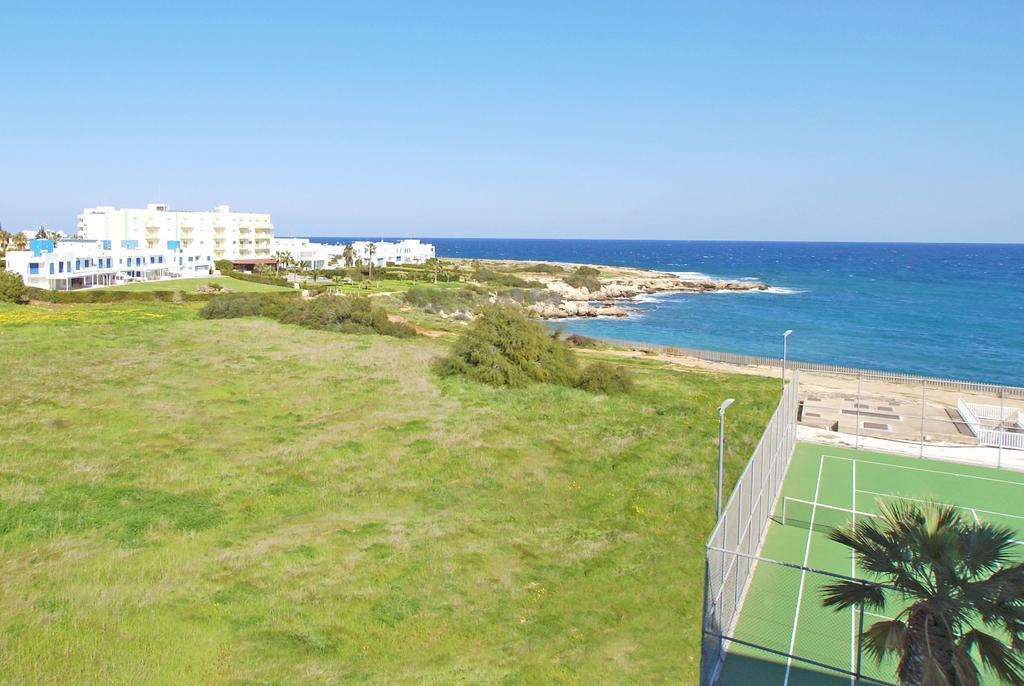 Calypso - Coralli Beachfront Apartment Protaras Exterior foto